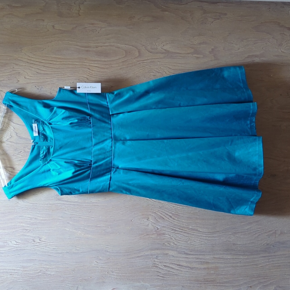 Calvin Klein Sleeveless Turquoise Pleated Fit and Flare Cocktail Dress